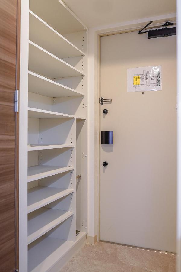 Apartment Hotel 11 Namba-Minami Ebisucho-Eki Mae Osaka Eksteriør billede